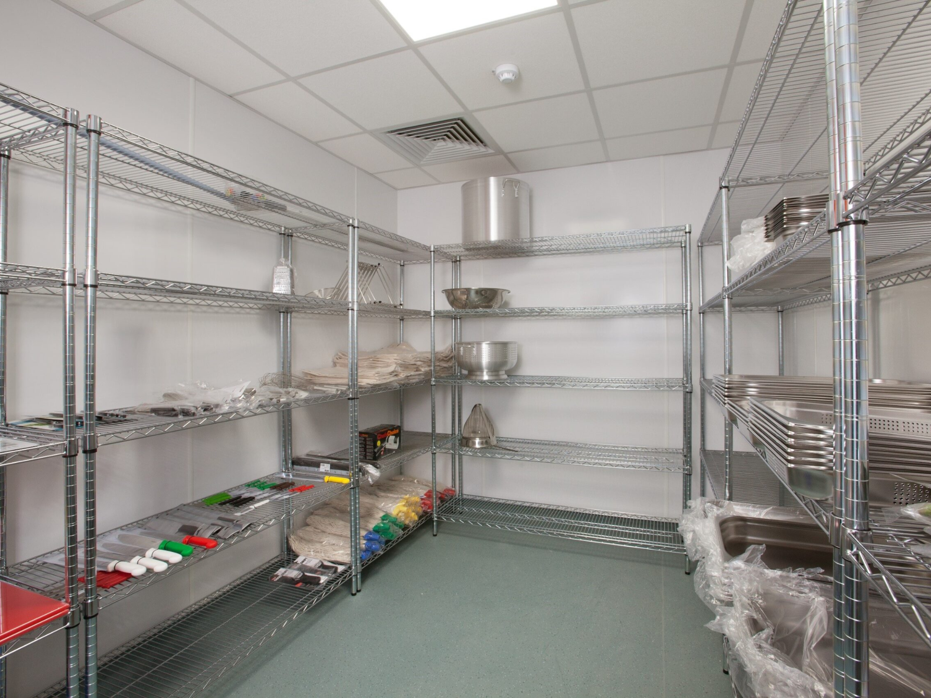 wire mesh catering shelving -metal storage shelves for commercial use