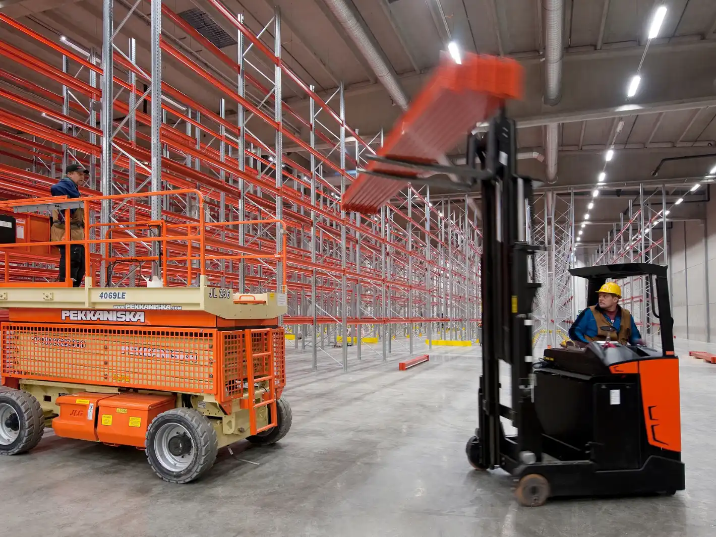 Dismantling warehouse racking - Dexion